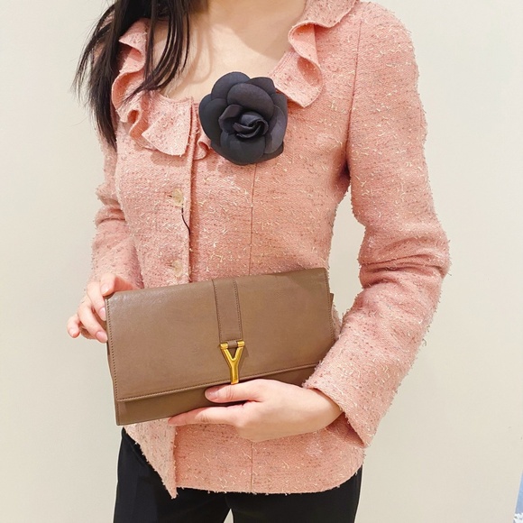 Chanel Black Camellia Brooch - Picture 2 of 8